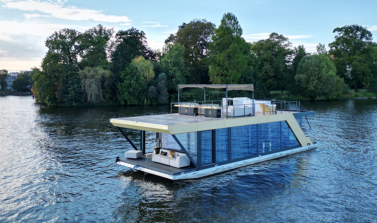 Oliver & Verena Brandt GbR Eventboot Gold Y8